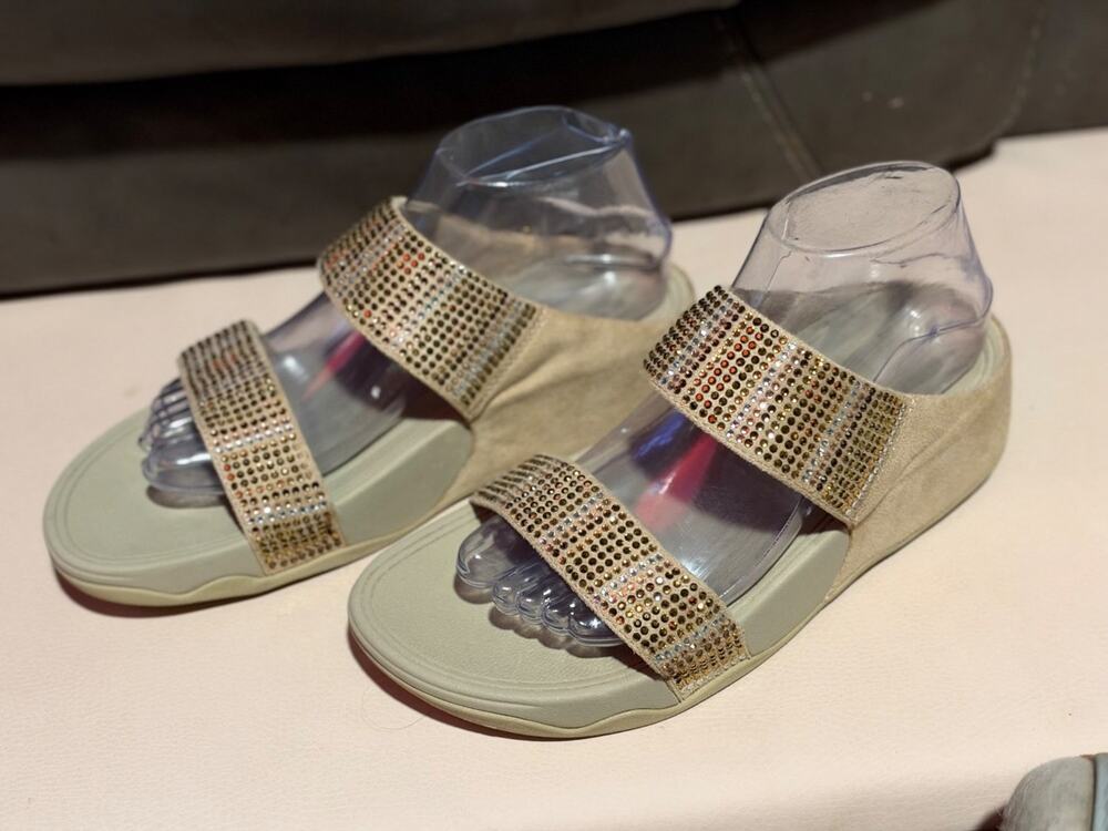 FitFlop Women's Crystal Rhinestone Slide Sandals Beige Tan Suede Wedge US 8
